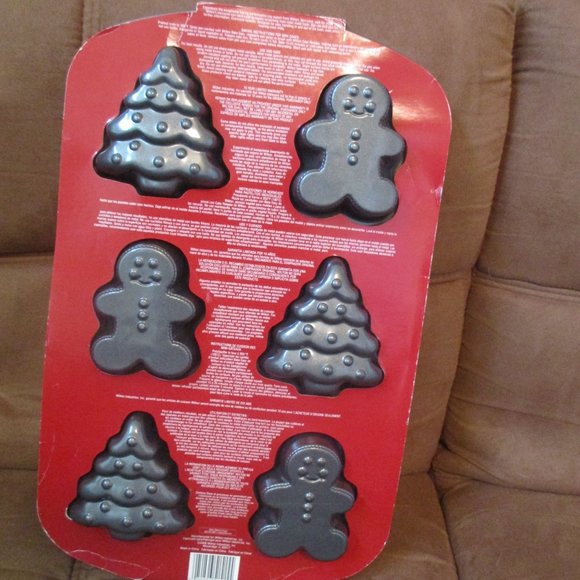 WILTON MINI CAKE PAN Christmas Molds CHRISTMAS TREES AND GINGERBREAD V… - Picture 5 of 6